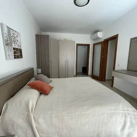 Stylish 3 Bedroom In The Heart Of 10 Apartment Sliema