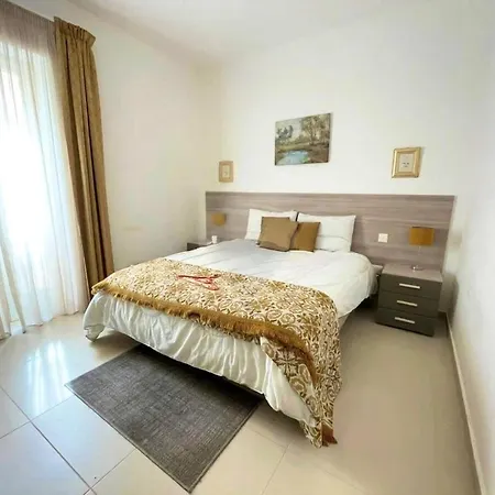 Apartment Stylish 3 Bedroom In The Heart Of 10 Sliema