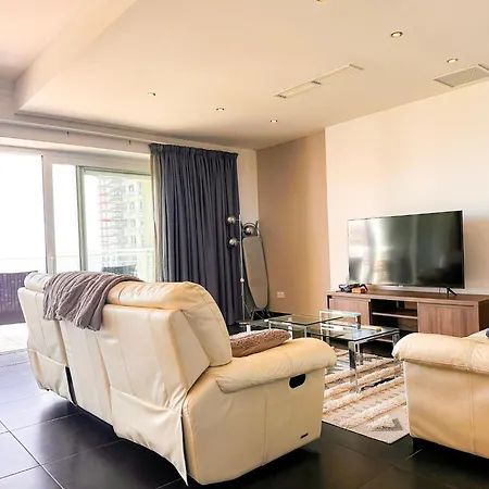 Apartment Stylish 3 Bedroom In The Heart Of 10 *