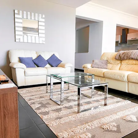 Stylish 3 Bedroom In The Heart Of 10 Sliema