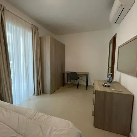 Apartment Stylish 3 Bedroom In The Heart Of 10 *