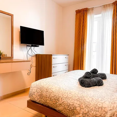 Stylish 3 Bedroom In The Heart Of 10 شقة