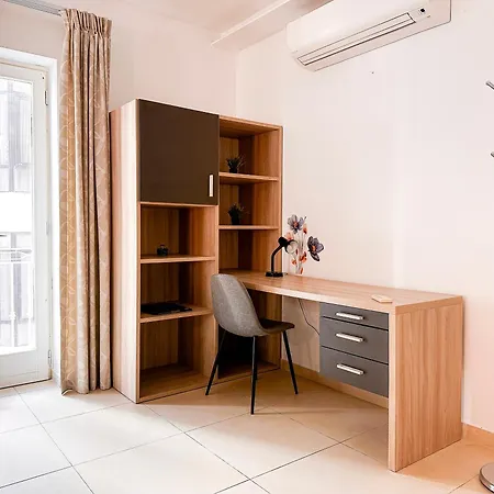 Apartmán Stylish 3 Bedroom In The Heart Of S10 *