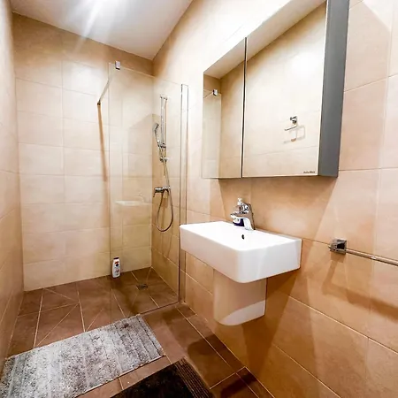 Apartmán Stylish 3 Bedroom In The Heart Of S10 *