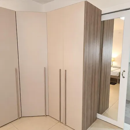 The Enigma - Sea View 10 Apartment *