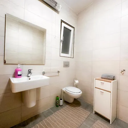 Stylish 3 Bedroom In The Heart Of 10 Sliema